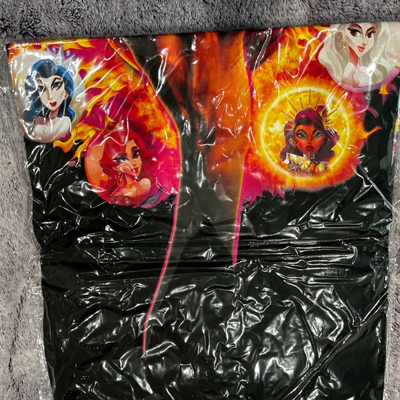 RuPaul’s Drag Race Werq the World TShirt - Picture 3 of 5